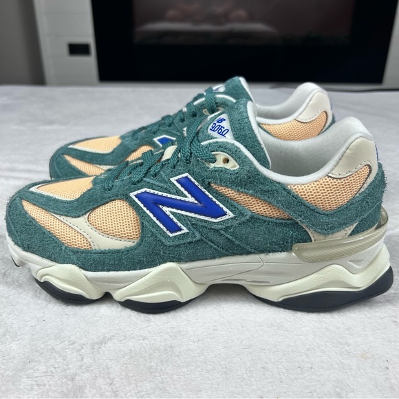 New Balance 9060 Shoes Kids Size 6.5 Green Orange Athletic Sneakers New In Box - Picture 3 of 14
